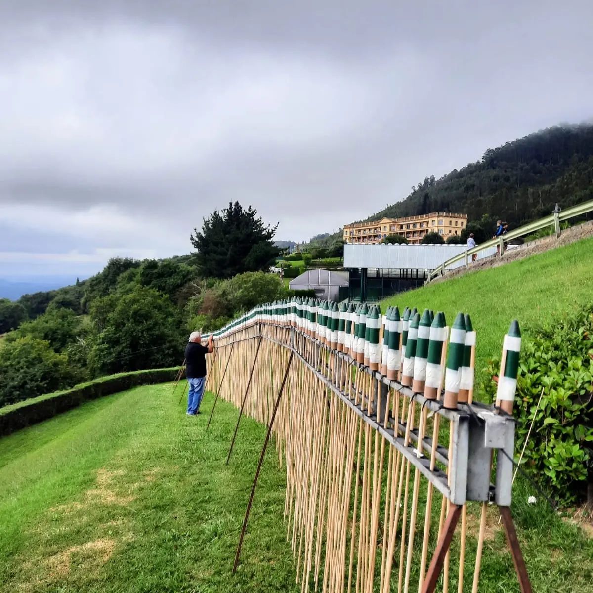 Preparación de espectáculo pirotécnico en Asturias