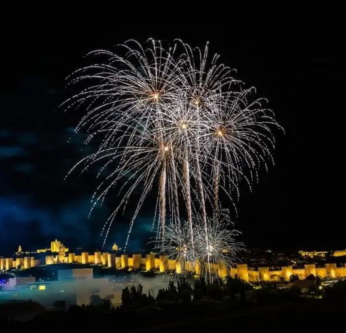 Espectáculo de luces en celebración al aire libre